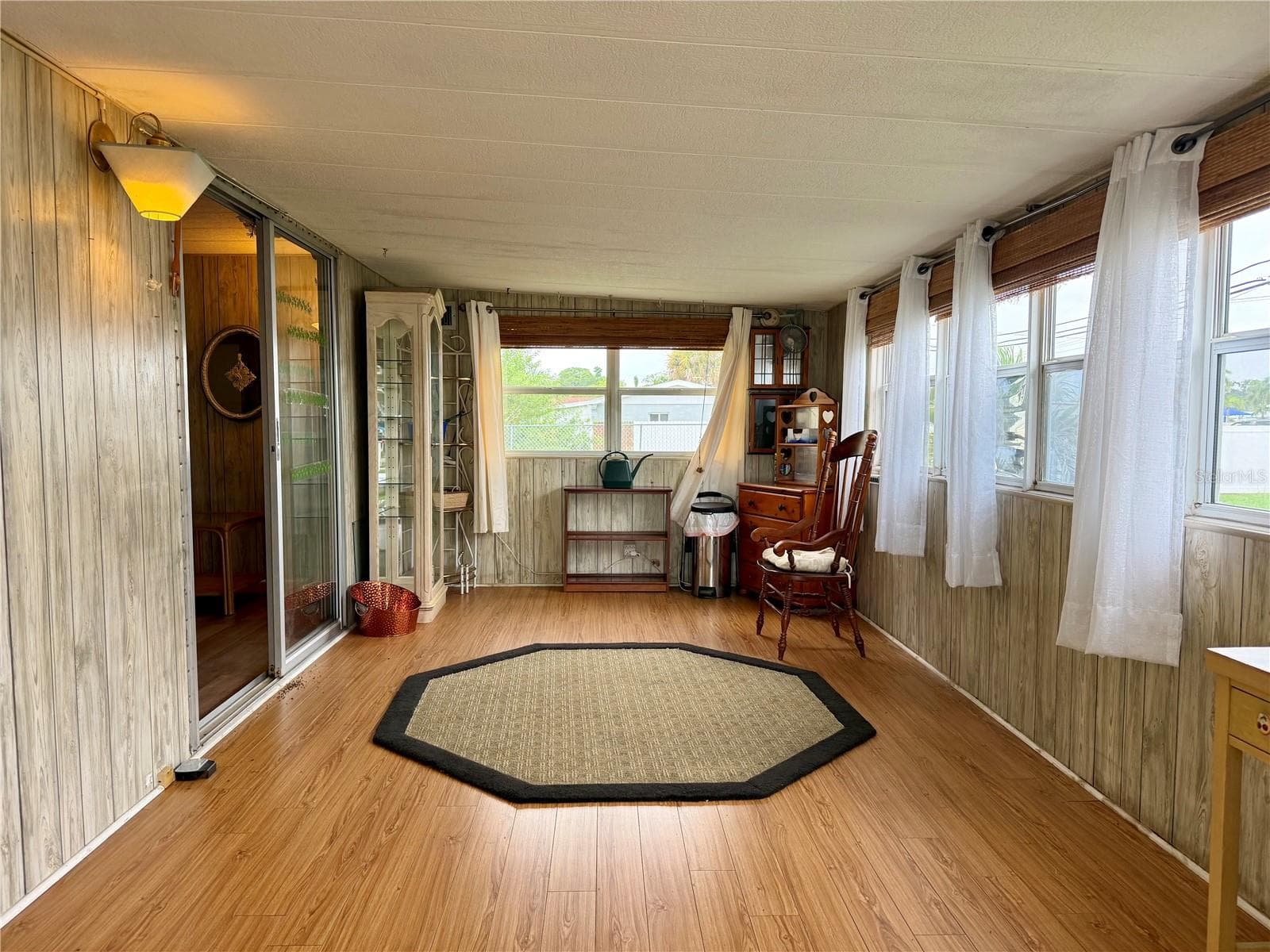 Mobile Home at 5301 ALGERIA CT, BRADENTON, photo 7 of 33
