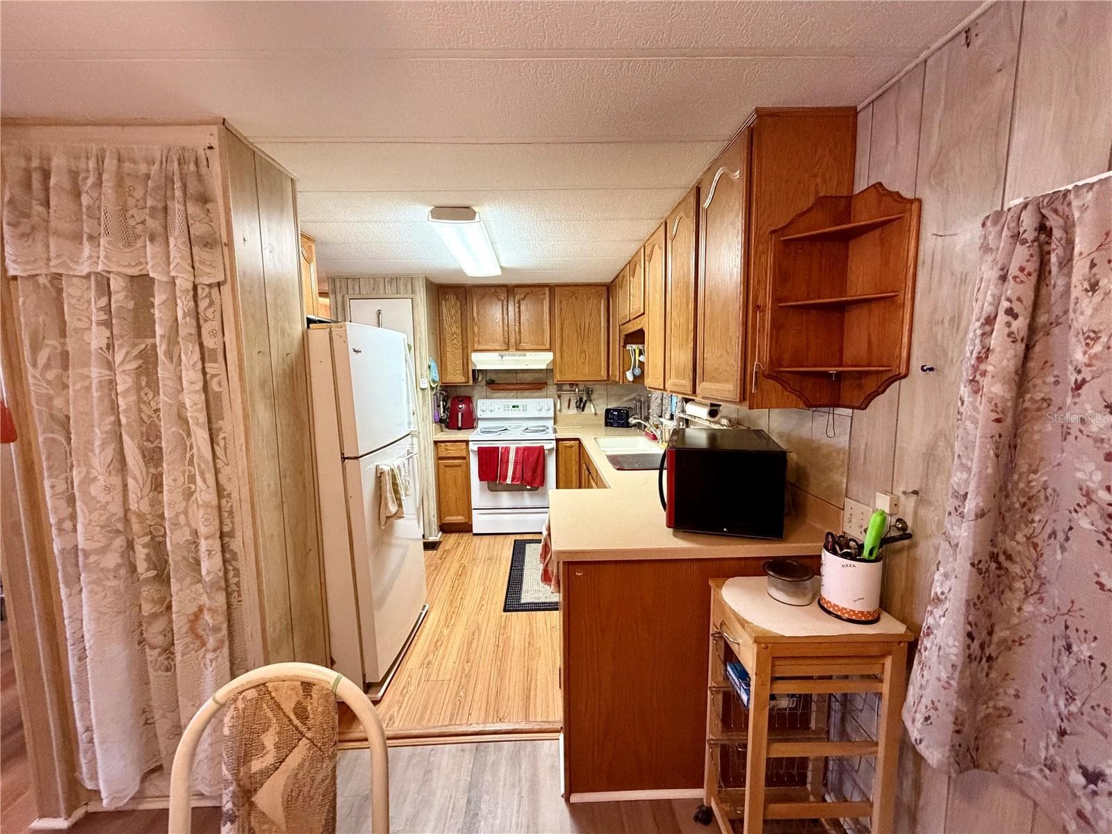 Mobile Home at 5301 ALGERIA CT, BRADENTON, photo 11 of 33
