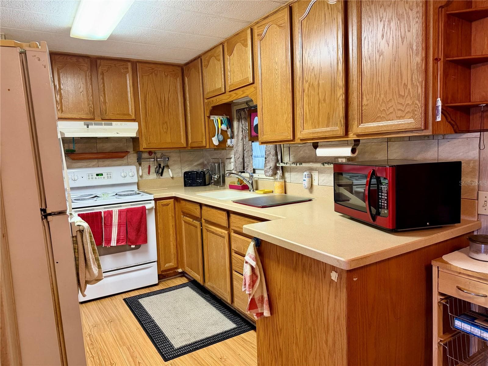 Mobile Home at 5301 ALGERIA CT, BRADENTON, photo 12 of 33