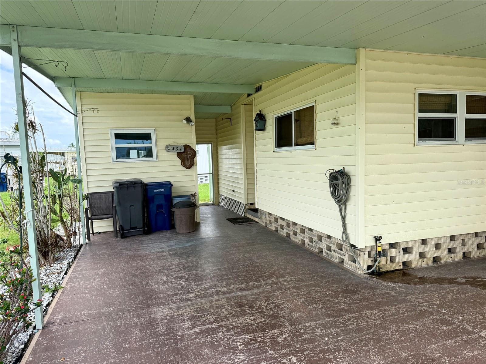 Mobile Home at 5301 ALGERIA CT, BRADENTON, photo 26 of 33