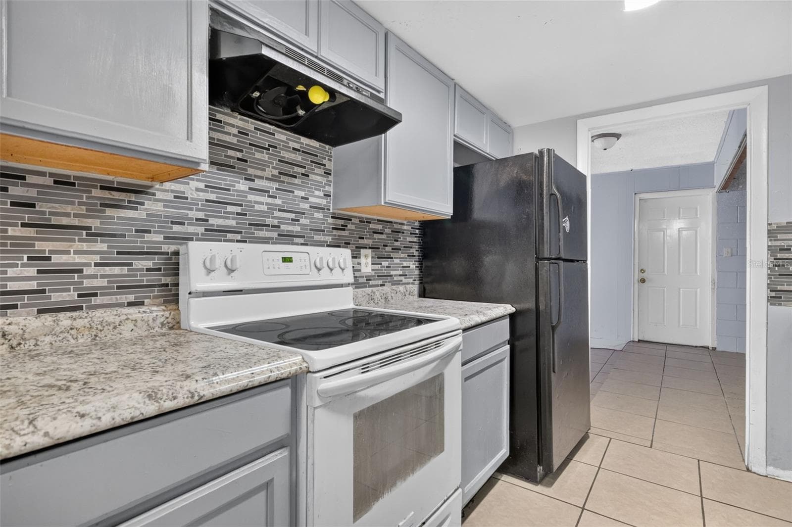 Single Family Residence at 1877 WAYSIDE DR, ORLANDO, photo 14 of 23