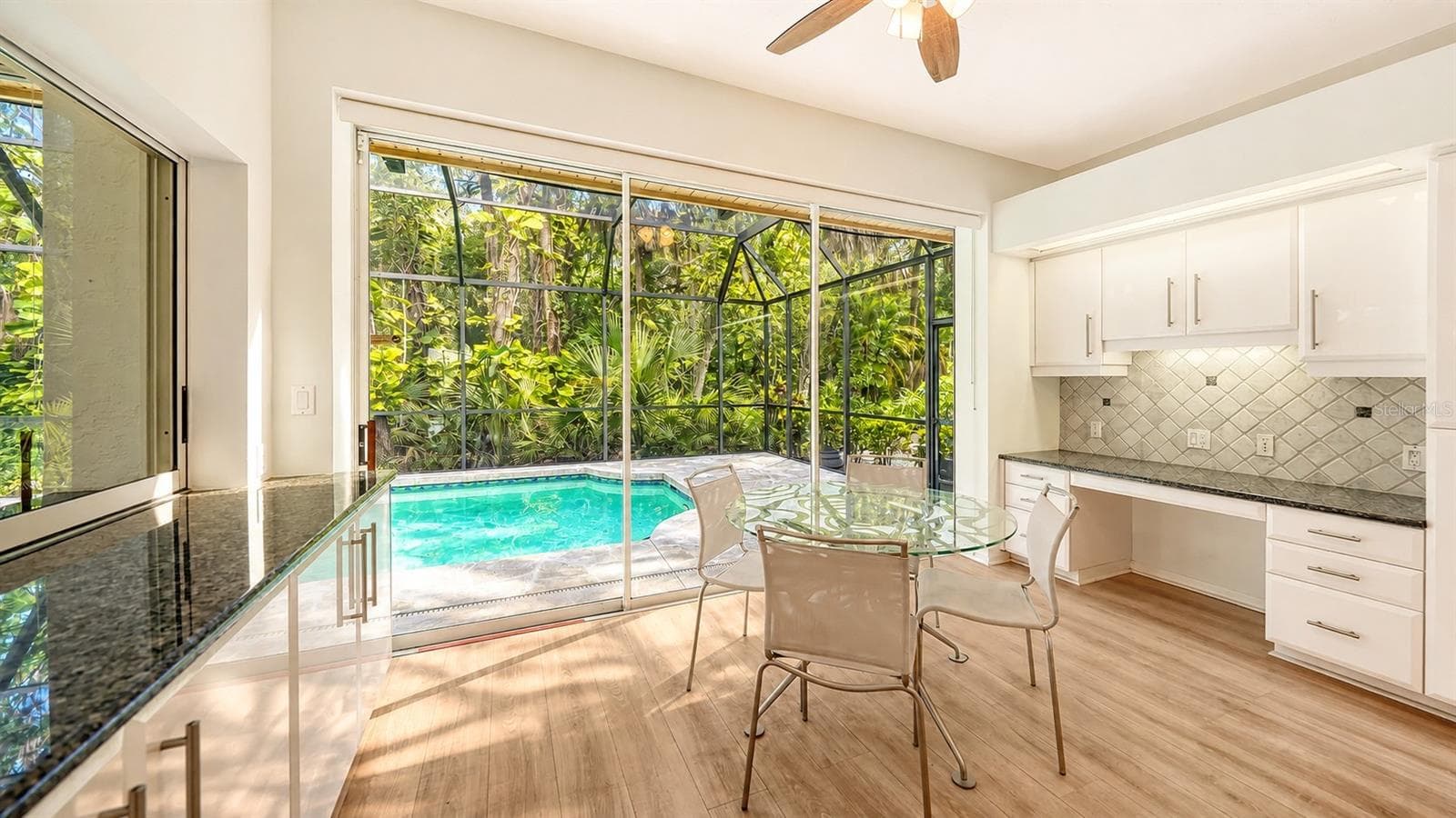 Single Family Residence at 2929 SANDRINGHAM PL, SARASOTA, photo 15 of 42