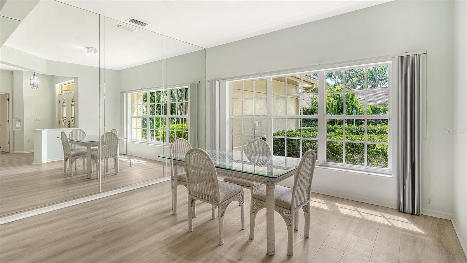 Single Family Residence at 2929 SANDRINGHAM PL, SARASOTA, photo 18 of 42