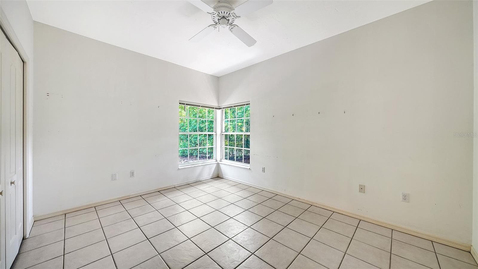 Single Family Residence at 2929 SANDRINGHAM PL, SARASOTA, photo 21 of 42