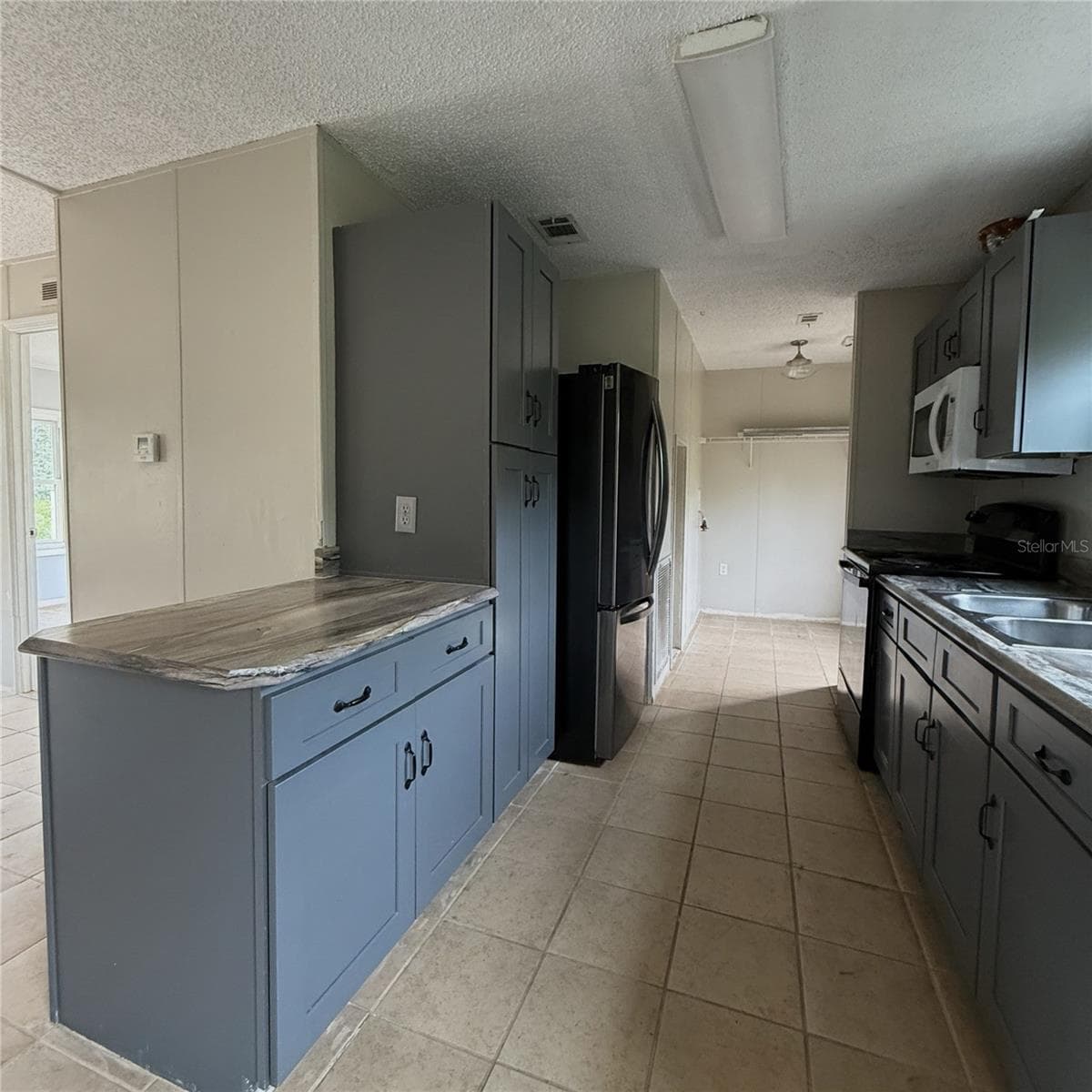 Newer Kitchen - 16036 BOSLEY DR, SPRING HILL