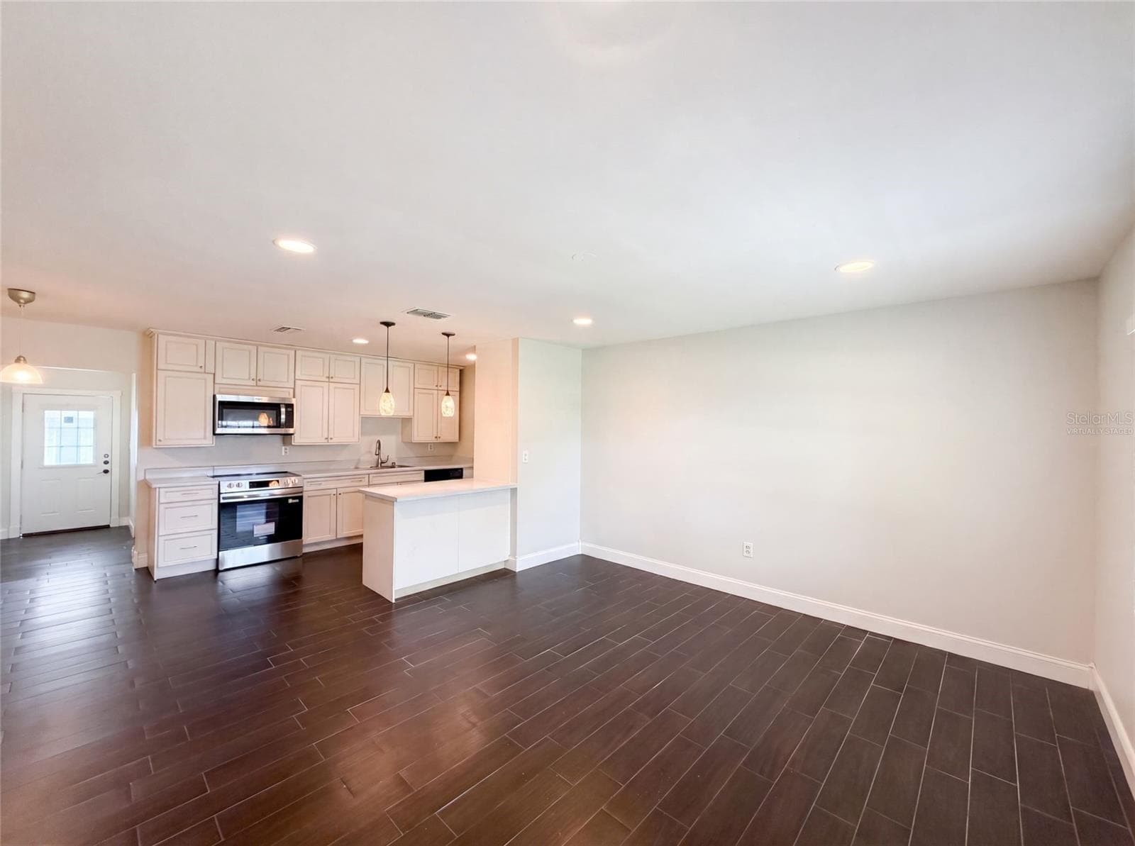 Virtually Staged - 4147 WILLOW SOUTH DR, MULBERRY