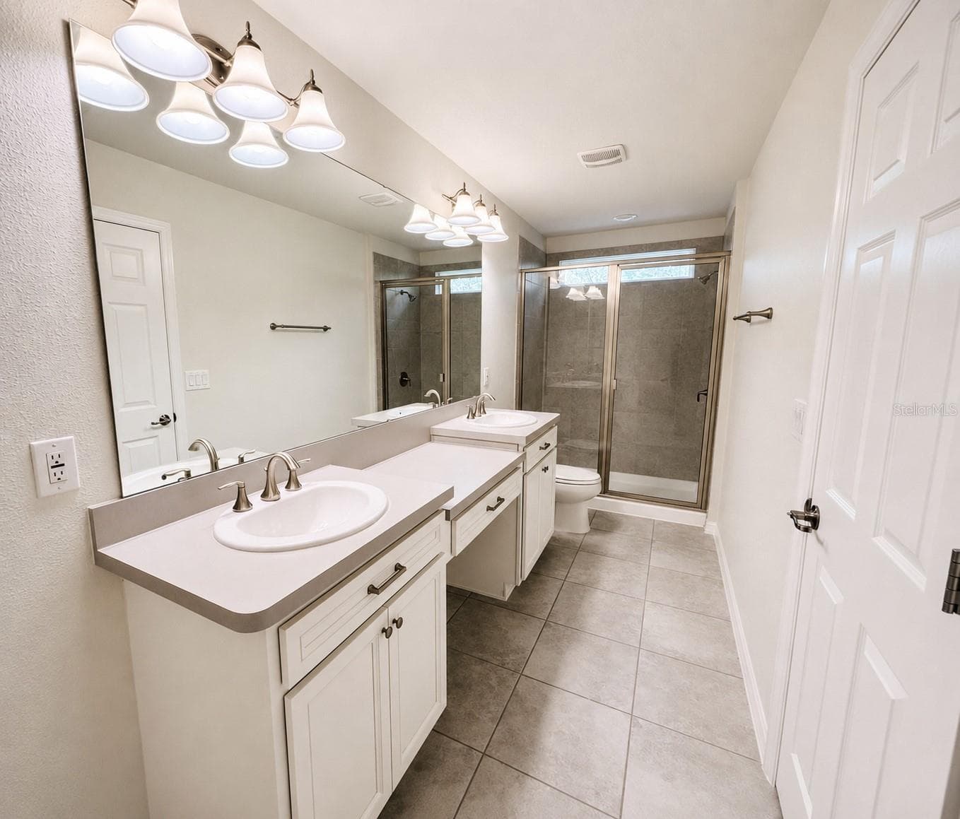 Townhouse at 5012 SYLVESTER LOOP, TAMPA, photo 11 of 27