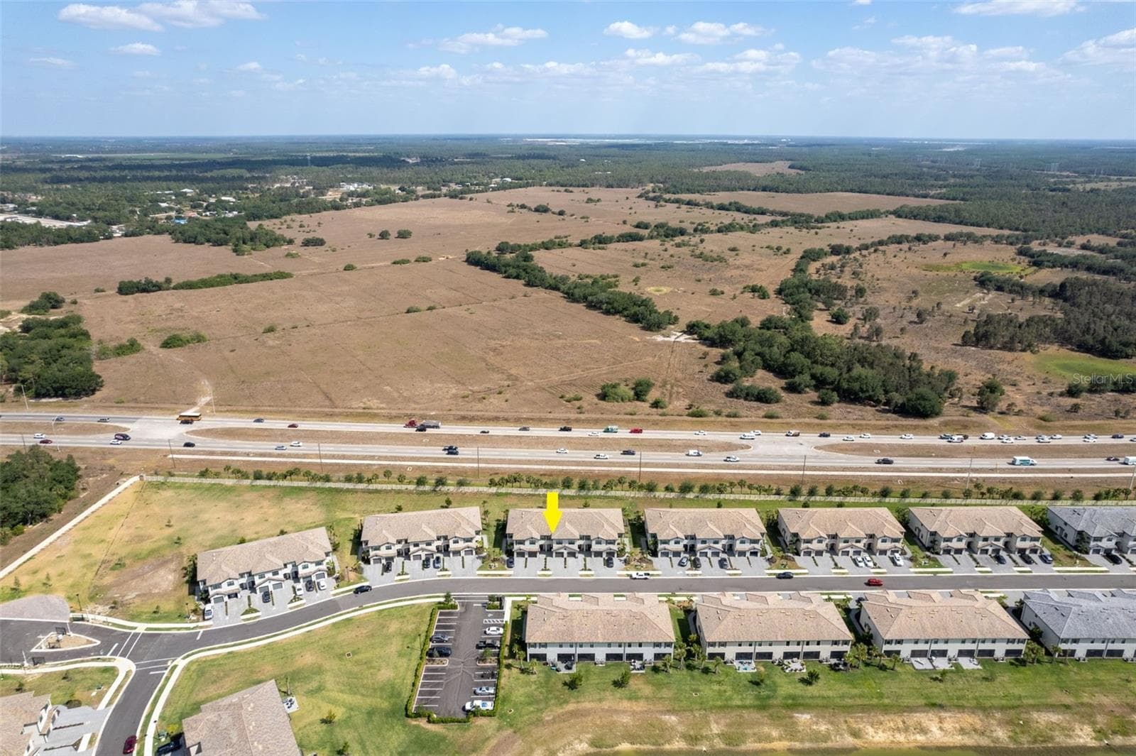 Enjoy active living with pickleball, tennis and basketball courts, a putting green, playground, and scenic walking paths - 14275 PINE LODGE LN, FORT MYERS
