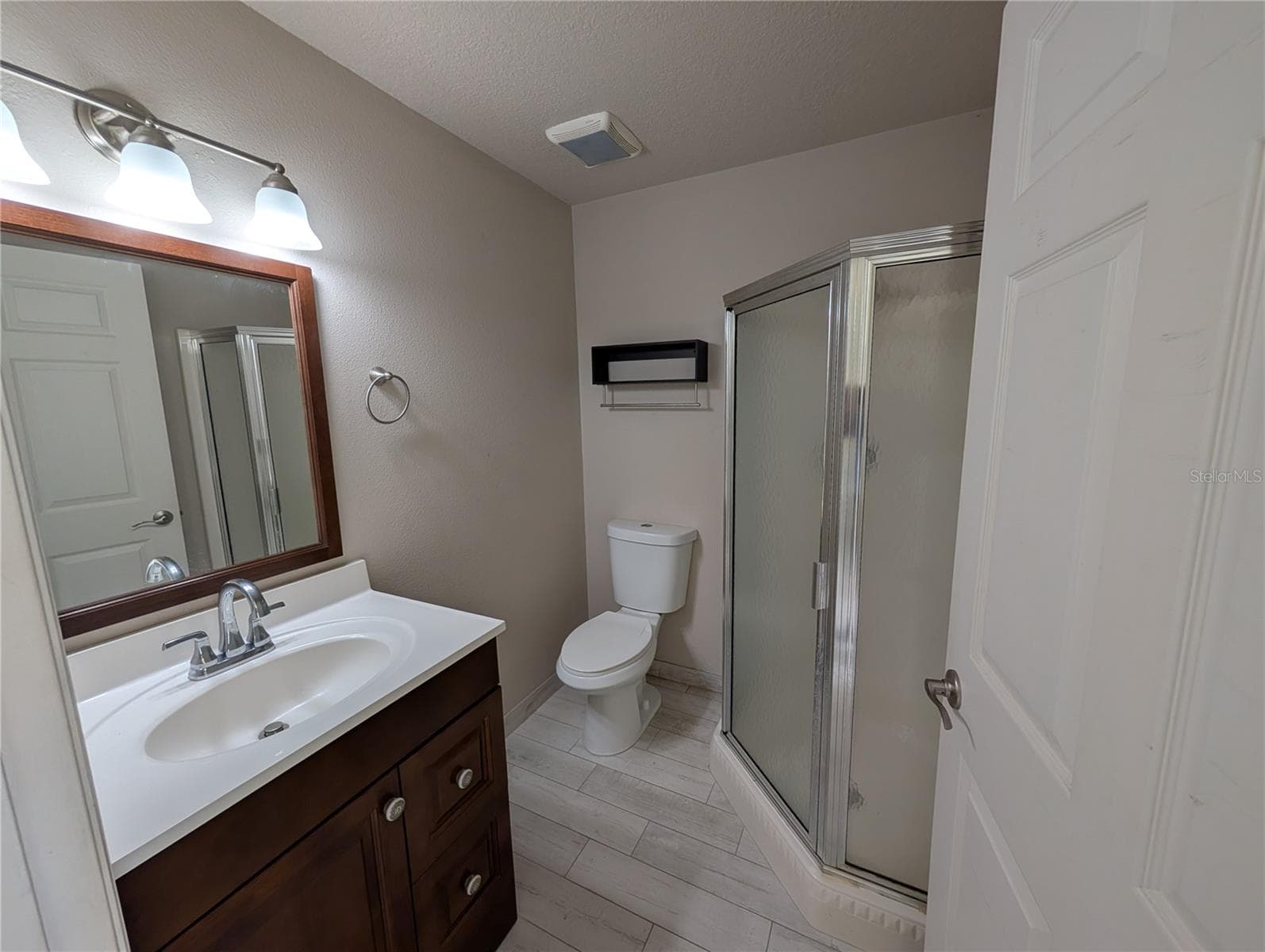Condominium at 638 N JEFFERSON AVE #15, SARASOTA, photo 10 of 21