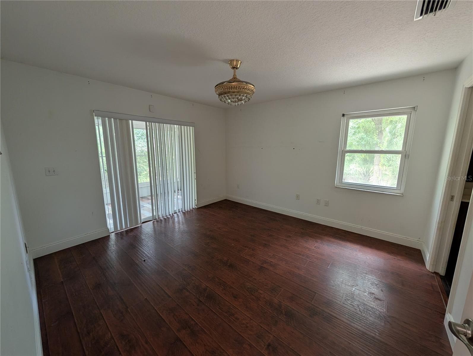Condominium at 638 N JEFFERSON AVE #15, SARASOTA, photo 11 of 21