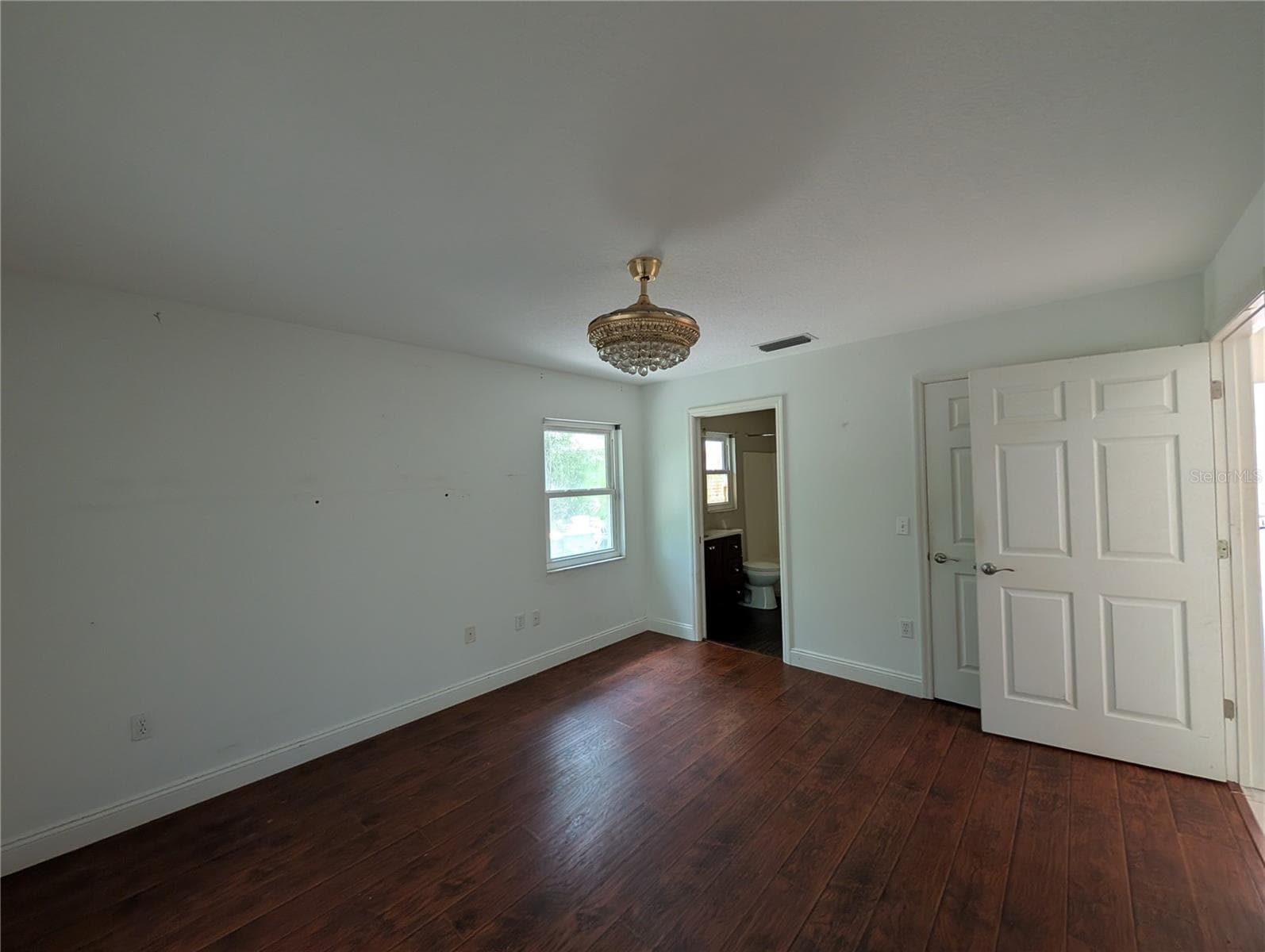 Condominium at 638 N JEFFERSON AVE #15, SARASOTA, photo 12 of 21