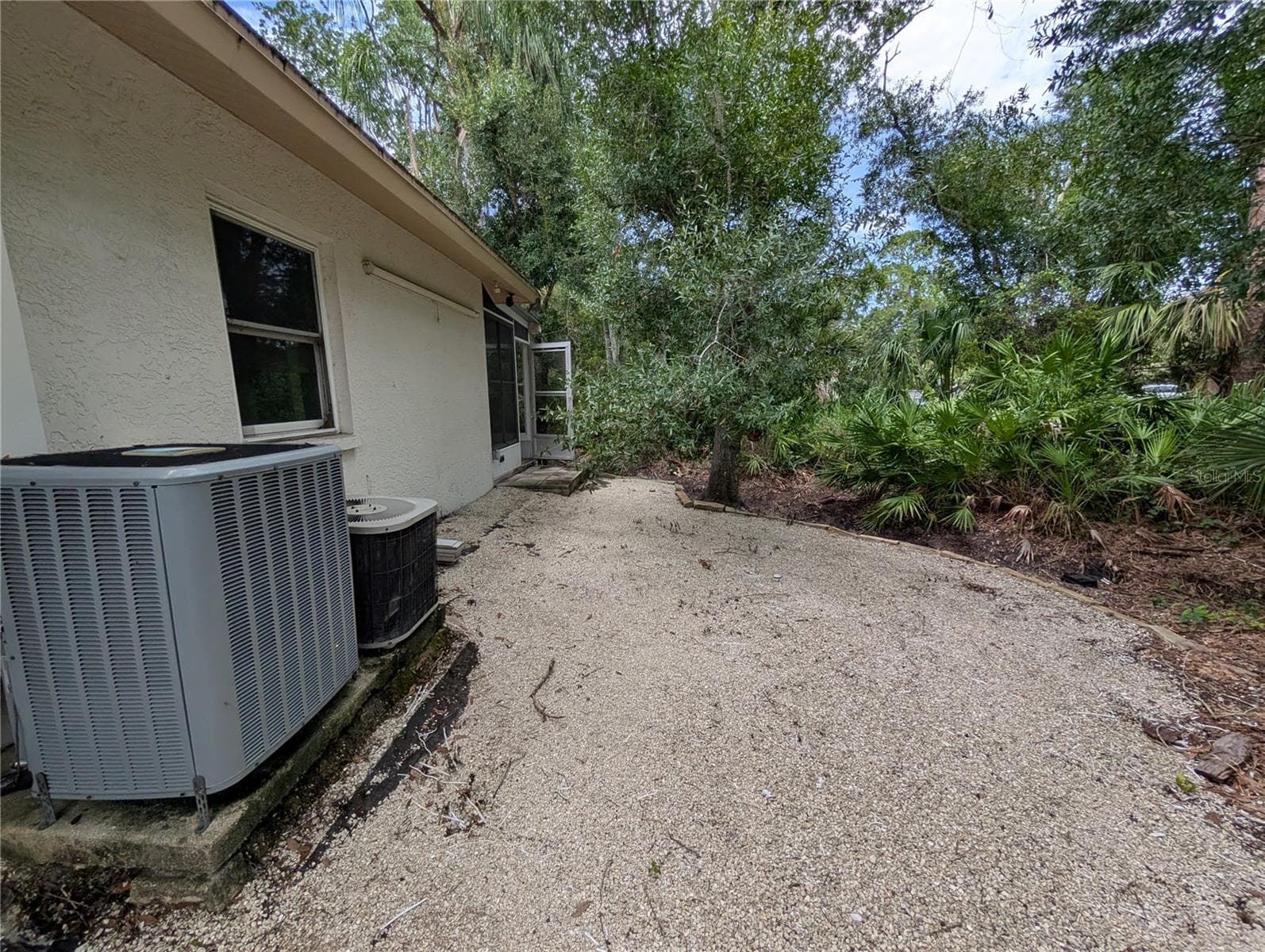 Condominium at 638 N JEFFERSON AVE #15, SARASOTA, photo 18 of 21