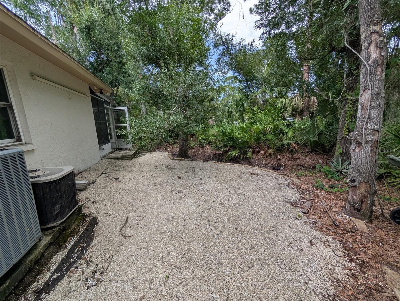Condominium at 638 N JEFFERSON AVE #15, SARASOTA, photo 19 of 21