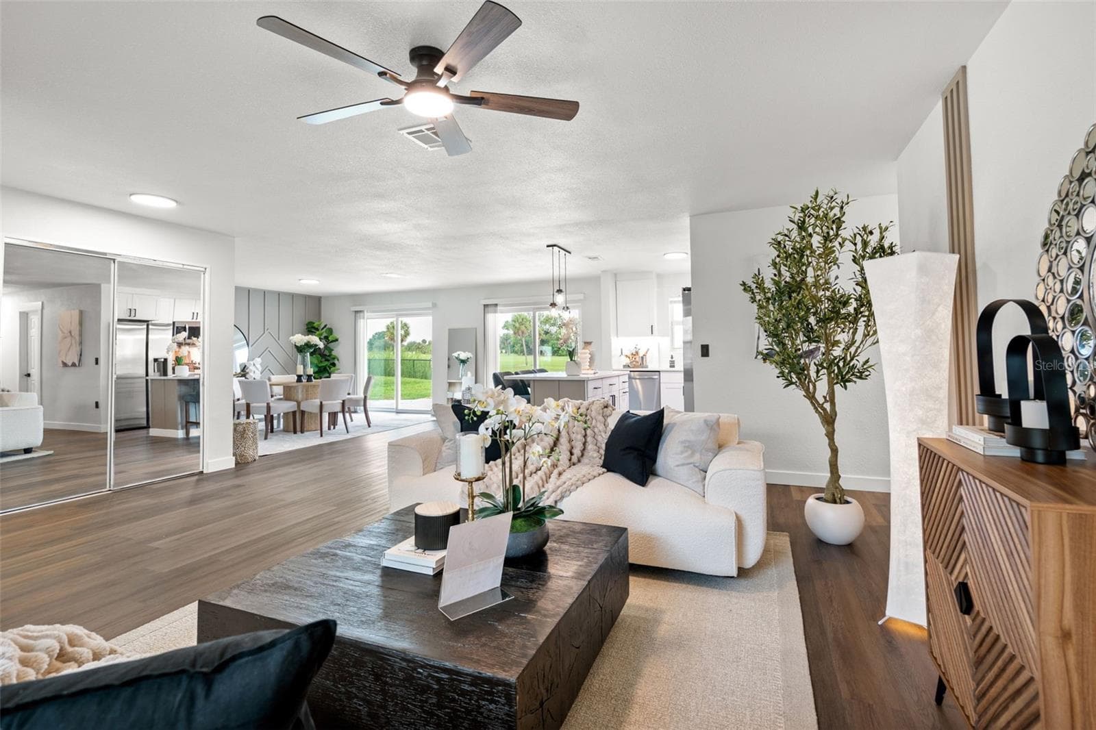 Single Family Residence at 30 OAKLAND HILLS CT, ROTONDA WEST, photo 11 of 65