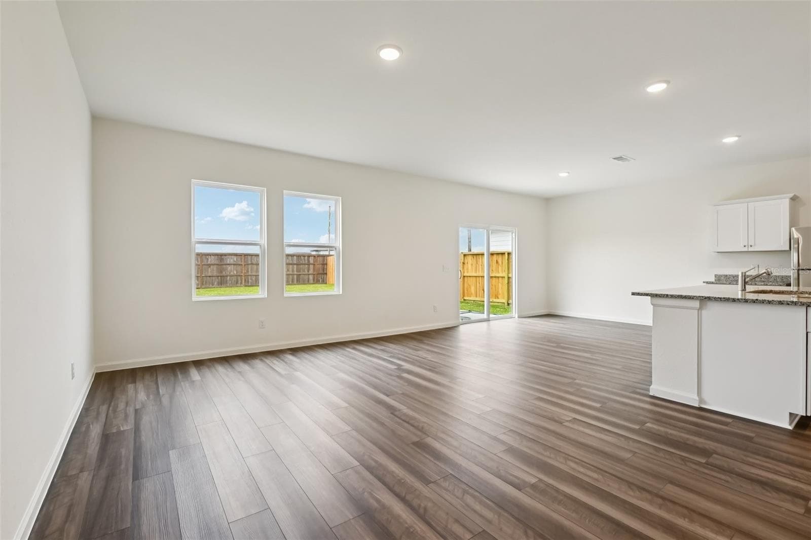 Single Family Residence at 1620 NORFOLK TRL, DELAND, photo 4 of 39