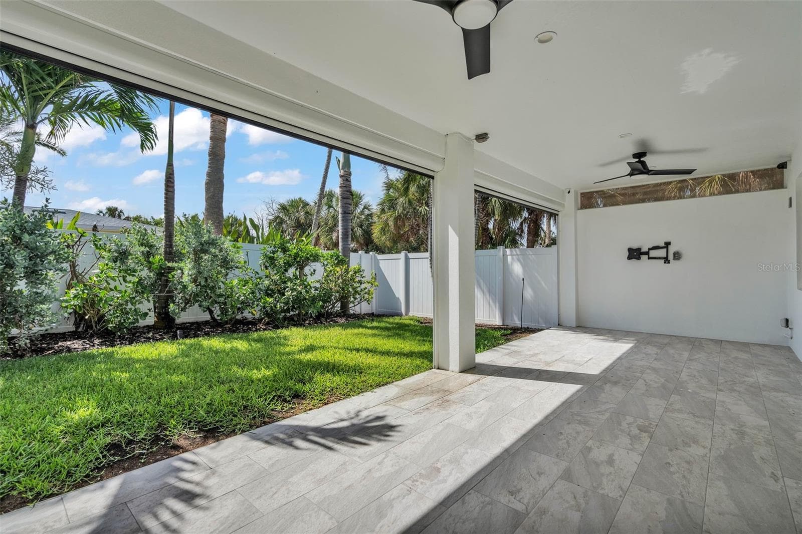 Single Family Residence at 965 BRUCE AVE, CLEARWATER BEACH, photo 29 of 33