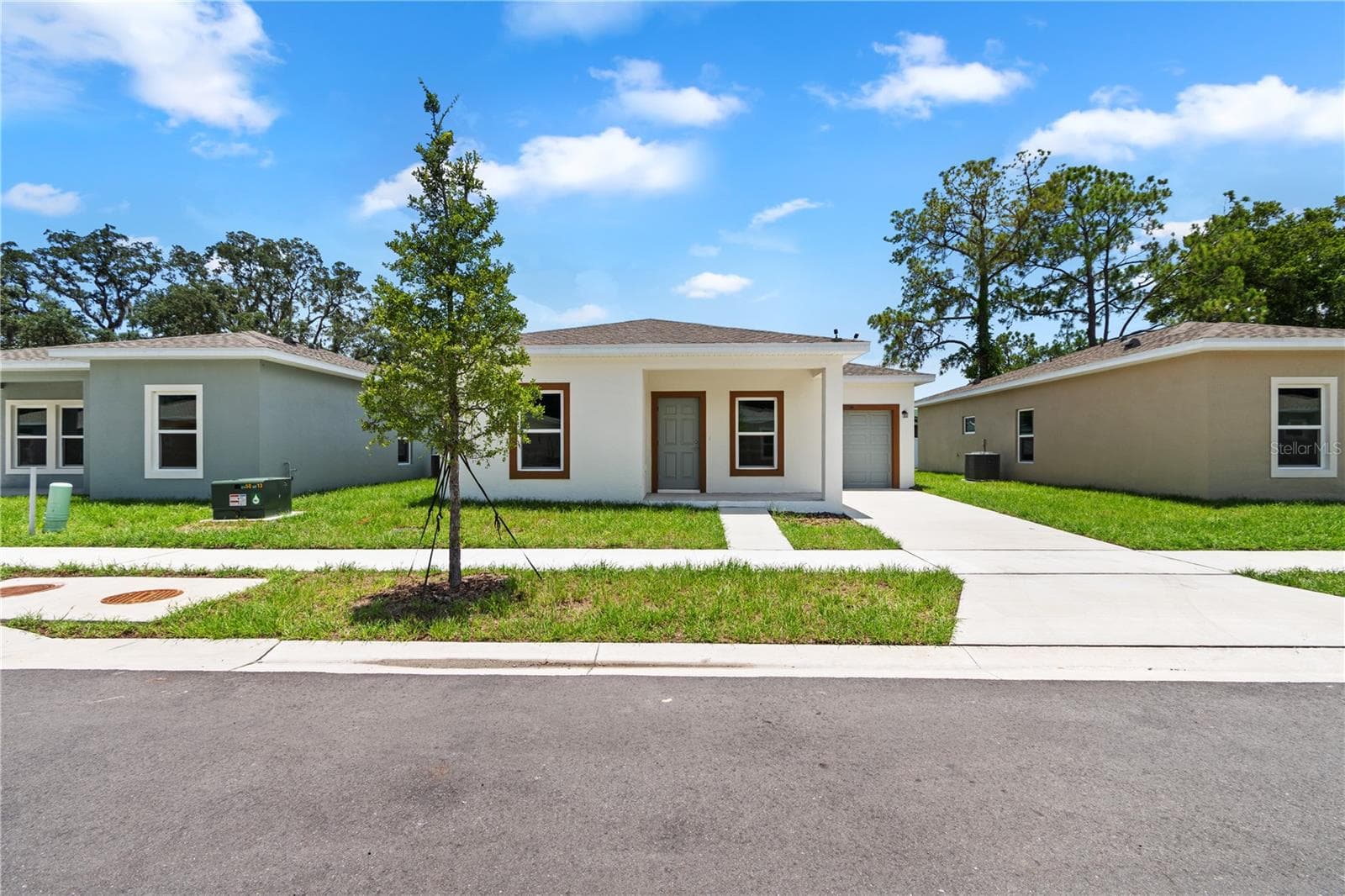 Single Family Residence at 5017 FINDERS CT, TAMPA, photo 2 of 40