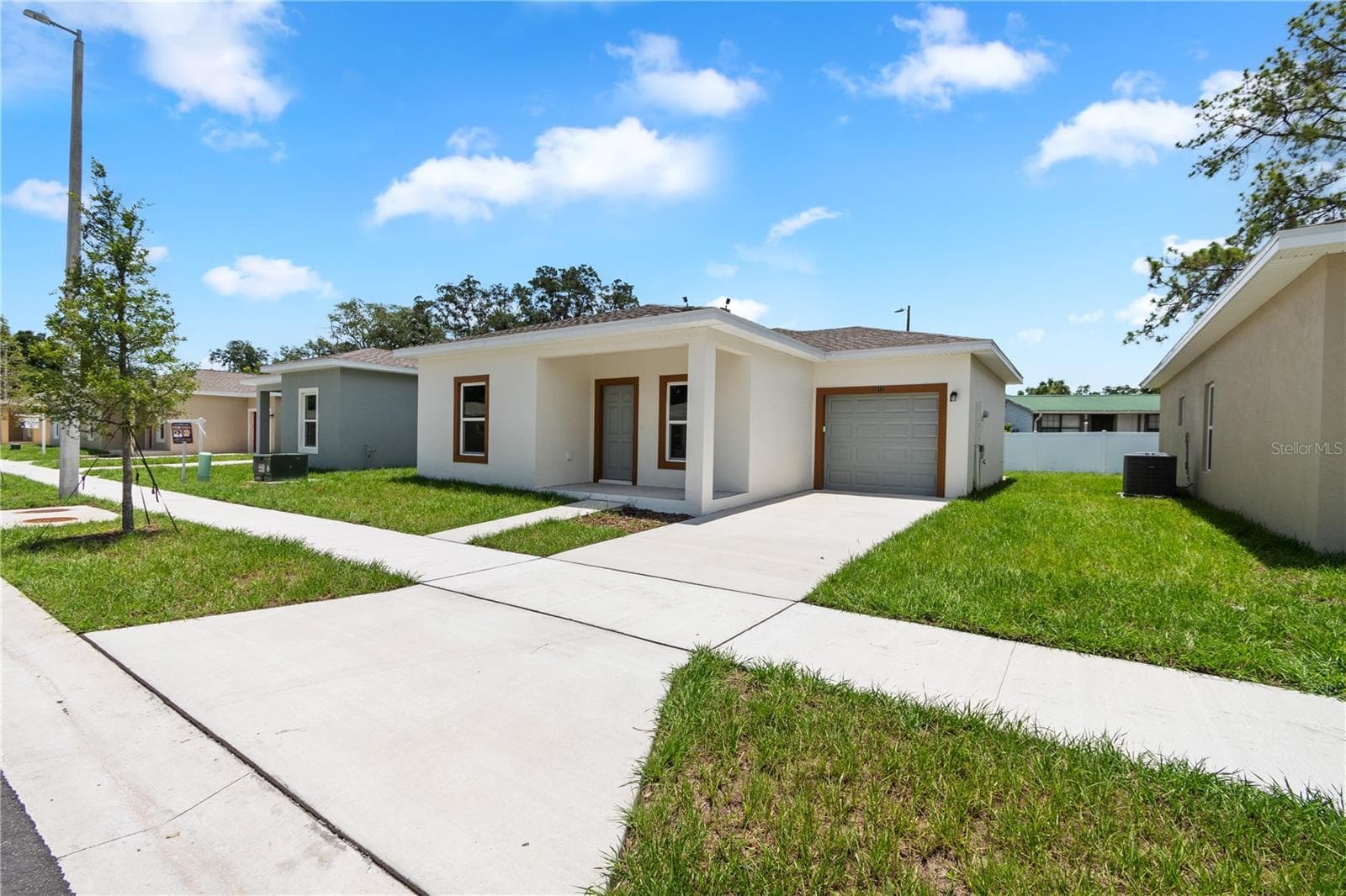 Single Family Residence at 5017 FINDERS CT, TAMPA, photo 3 of 40