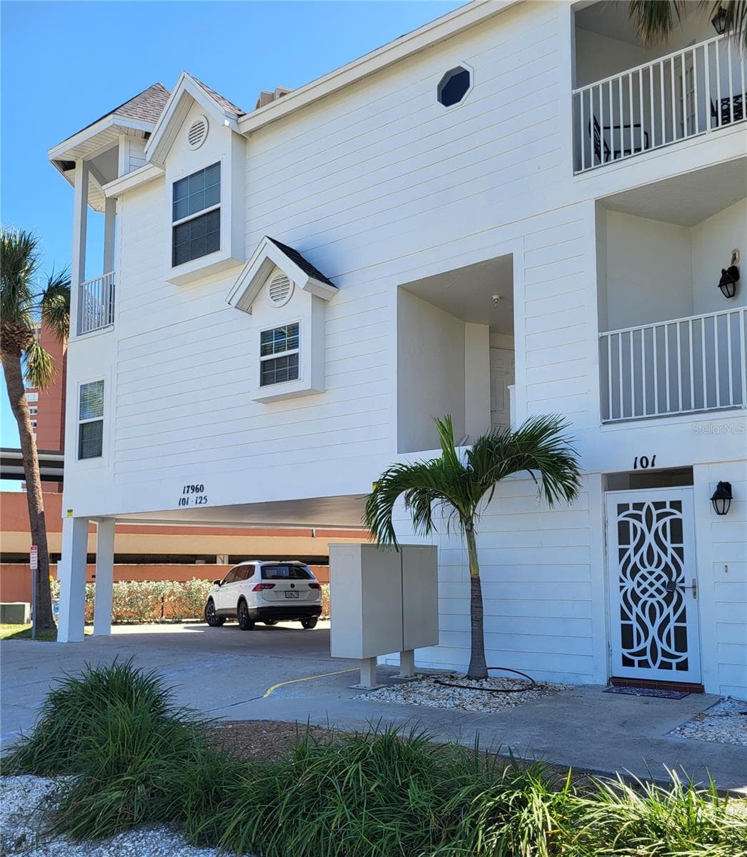 Condominium at 17960 GULF BLVD #101, REDINGTON SHORES, photo 2 of 15