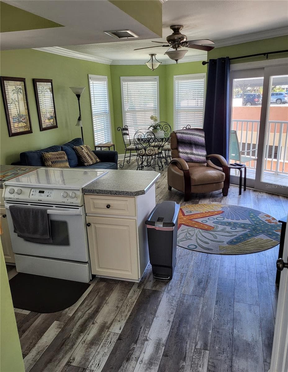 Condominium at 17960 GULF BLVD #101, REDINGTON SHORES, photo 7 of 15