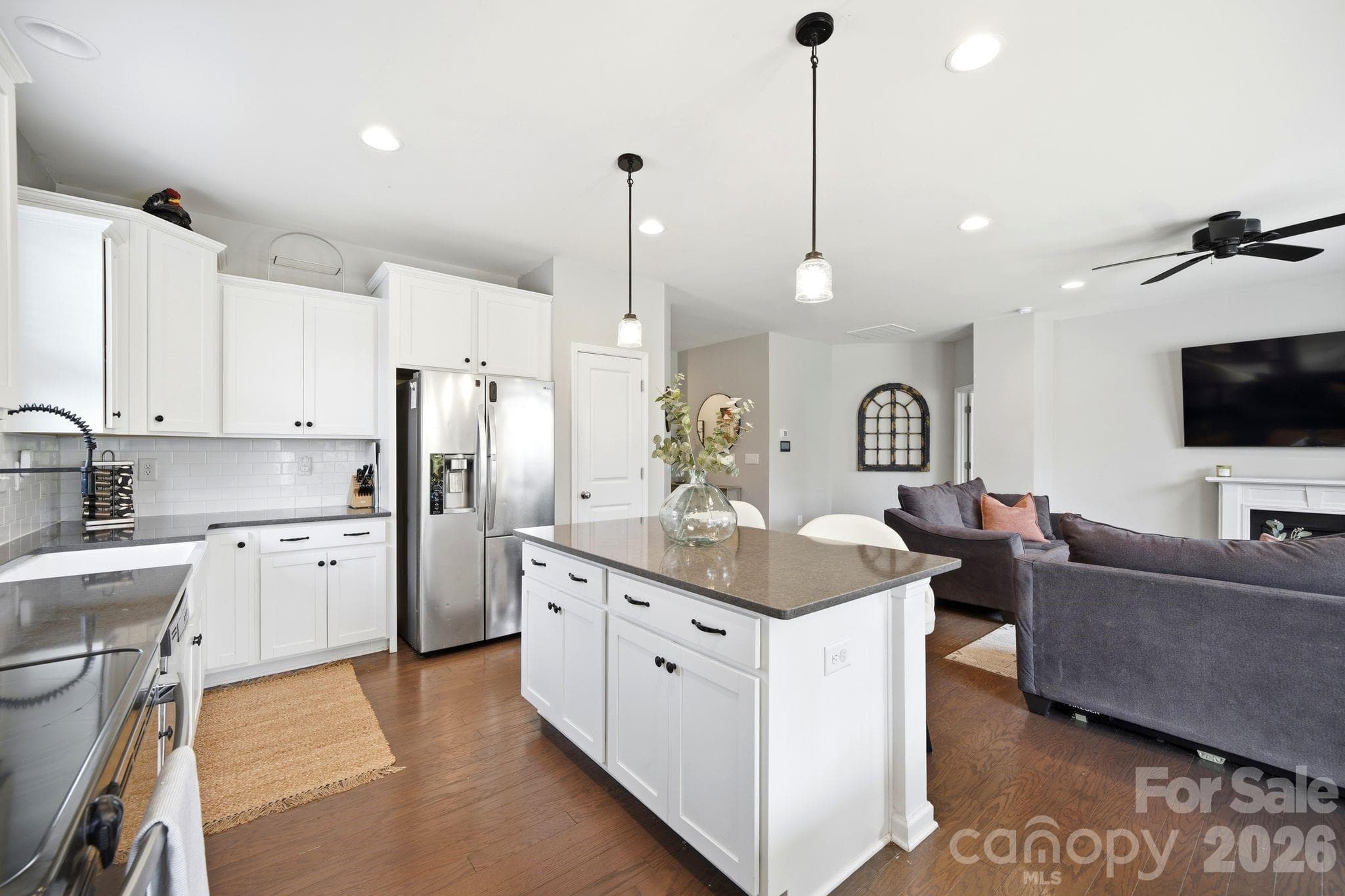 Single Family Residence at 6260 Swanport Road, Lancaster, photo 34 of 45