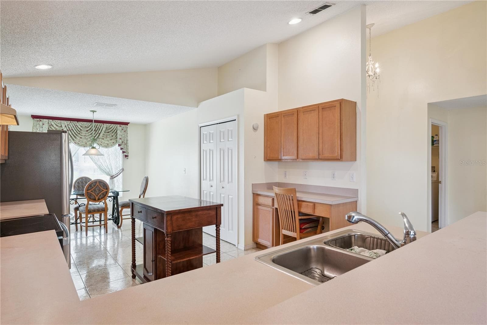 Single Family Residence at 663 MESILLA DR, KISSIMMEE, photo 9 of 34