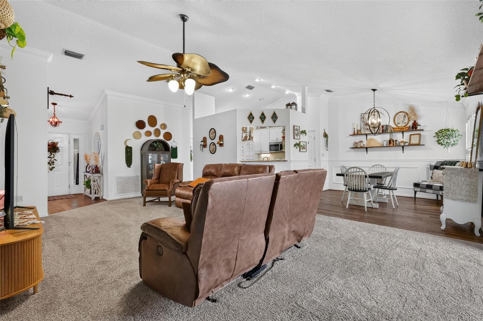 Single Family Residence at 57 TOWNHILL DR, EUSTIS, photo 18 of 37