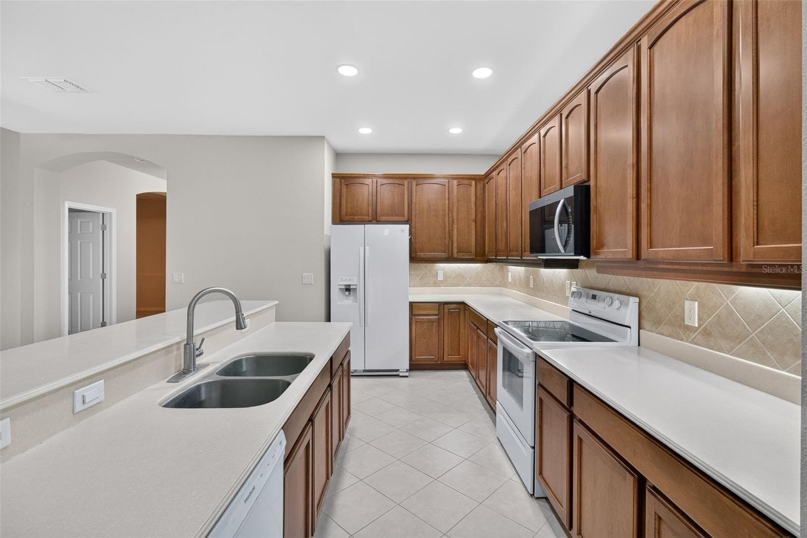 Kitchen updated  Dishwasher and Microwave & Garbage Disposal - 11156 MERGANSER WAY, NEW PORT RICHEY