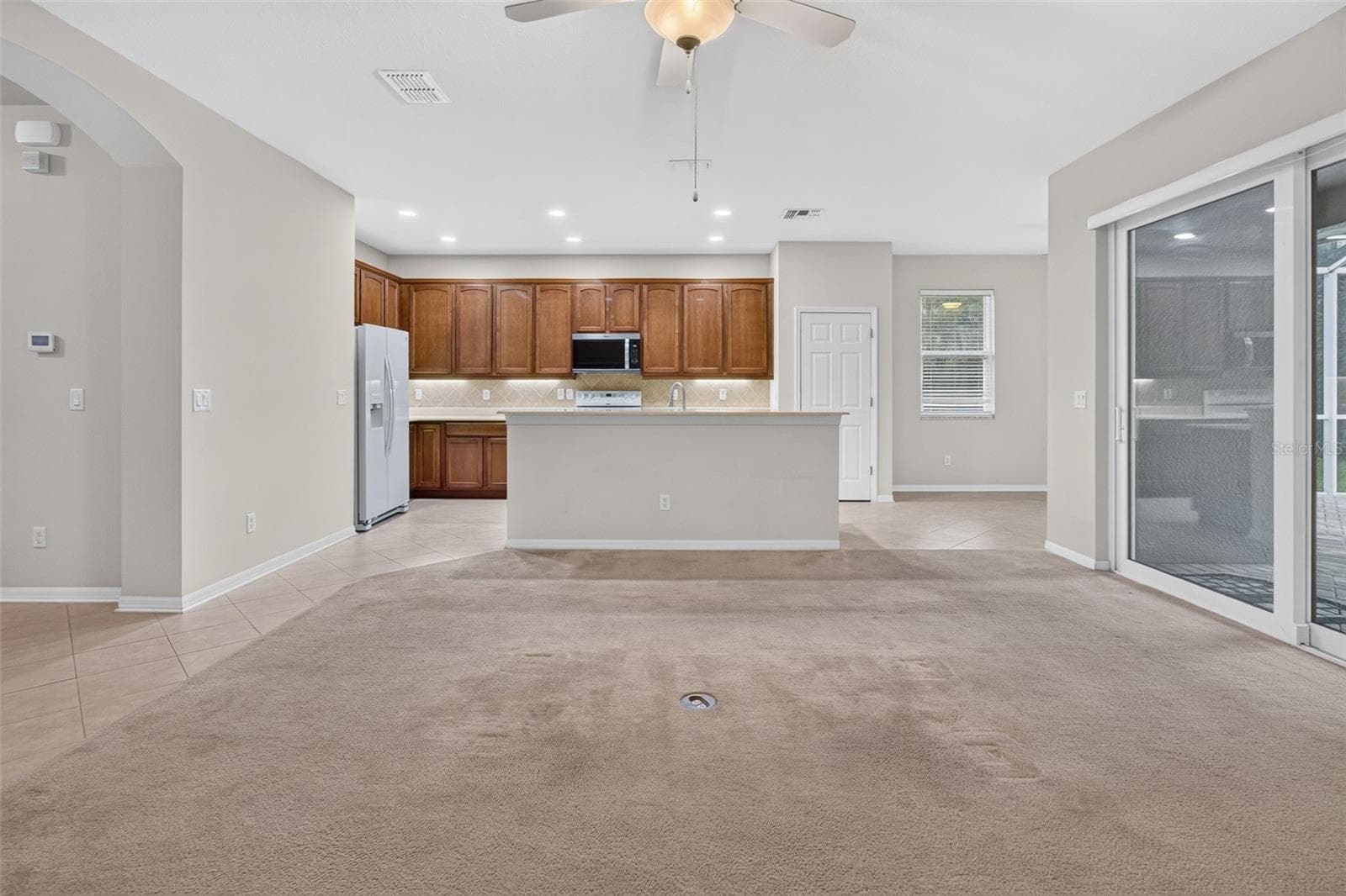 Kitchen / Family Room Combination - 11156 MERGANSER WAY, NEW PORT RICHEY