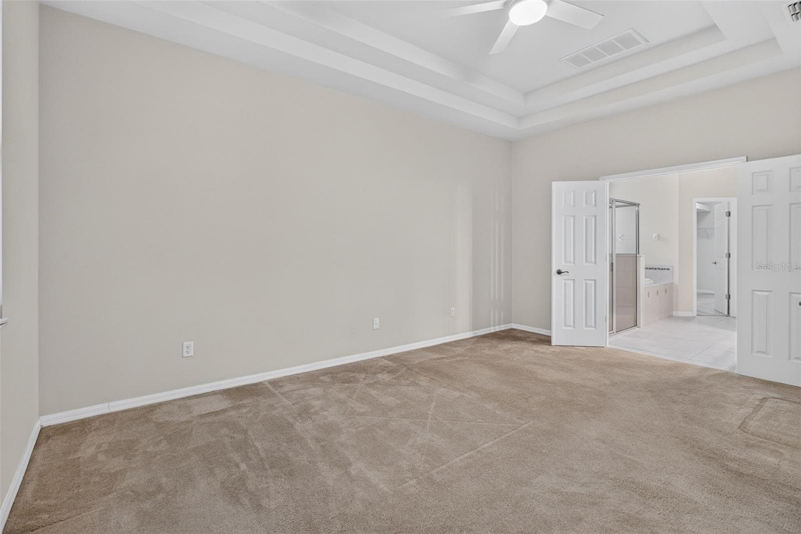 Primary Bedroom with Trey Ceiling - 11156 MERGANSER WAY, NEW PORT RICHEY