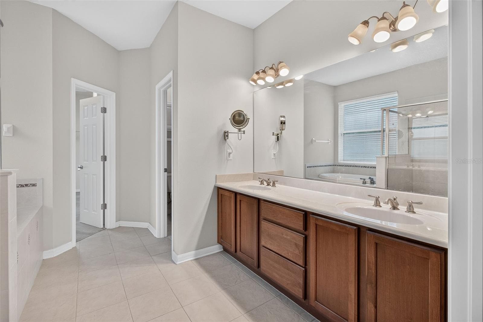 Primary Bathroom with Dual Sinks - 11156 MERGANSER WAY, NEW PORT RICHEY