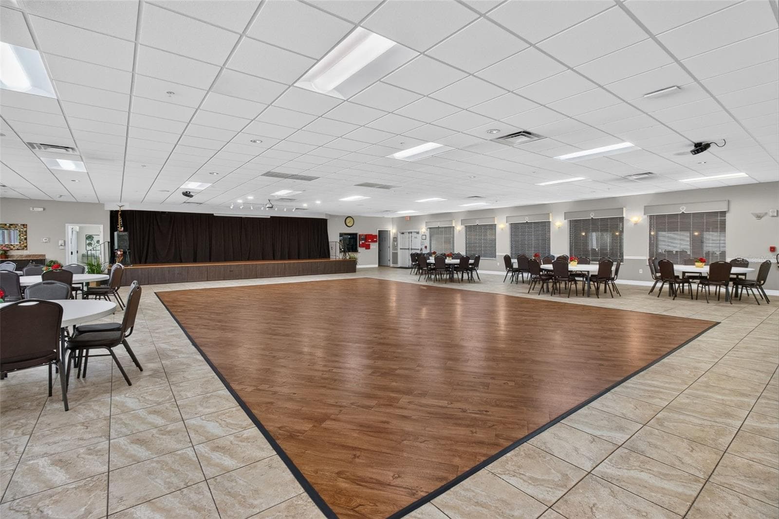 Clubhouse Ballroom - 11156 MERGANSER WAY, NEW PORT RICHEY