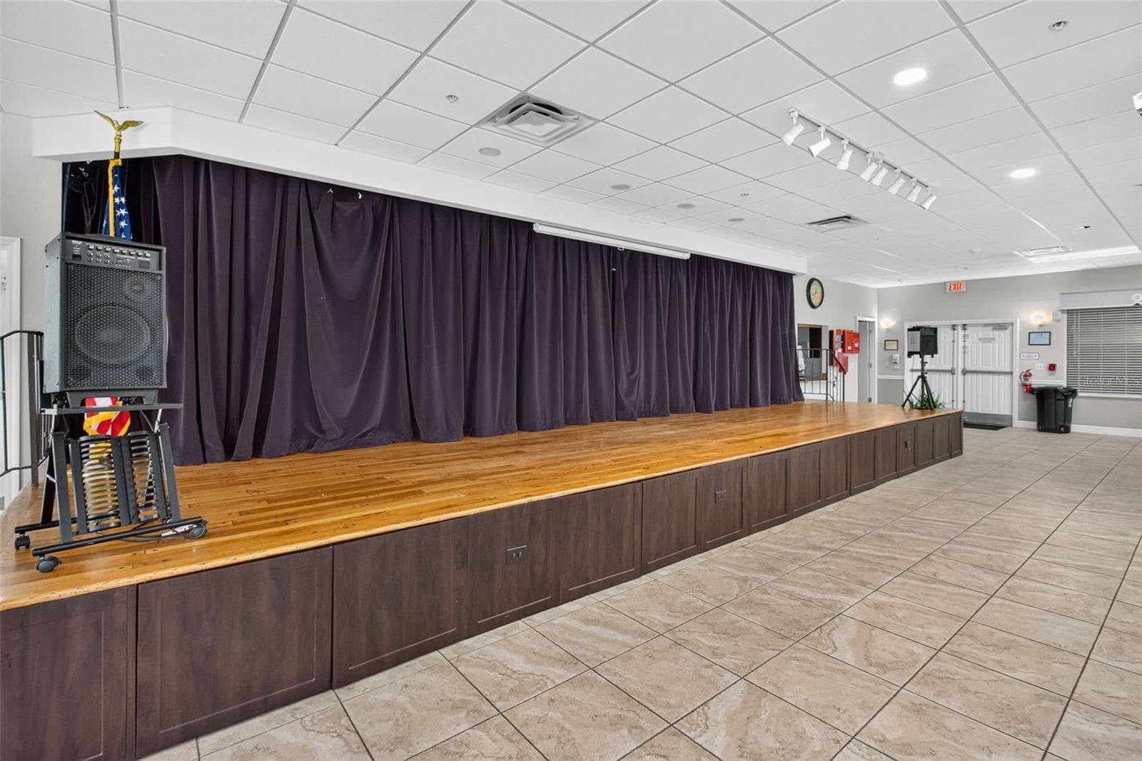 Clubhouse Ballroom - 11156 MERGANSER WAY, NEW PORT RICHEY