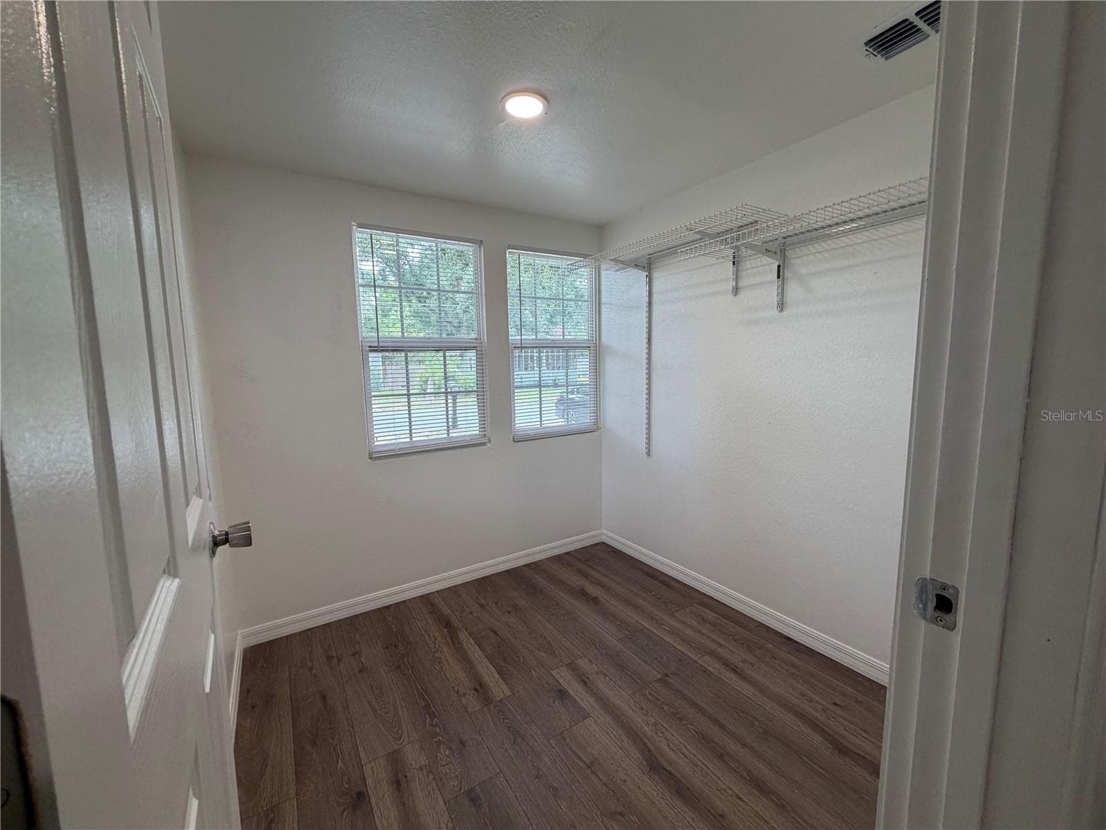 Walk-in Closet - 233 S RHODES ST, MOUNT DORA