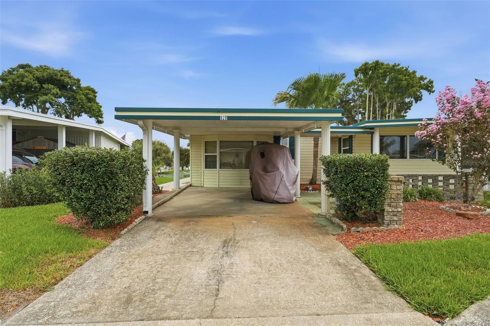 carport - 928 MORNINGVIEW DR, TAVARES