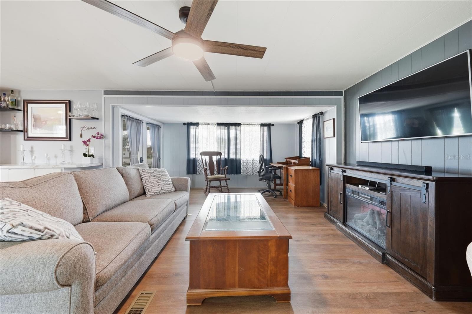 Mobile Home at 928 MORNINGVIEW DR, TAVARES, photo 12 of 63