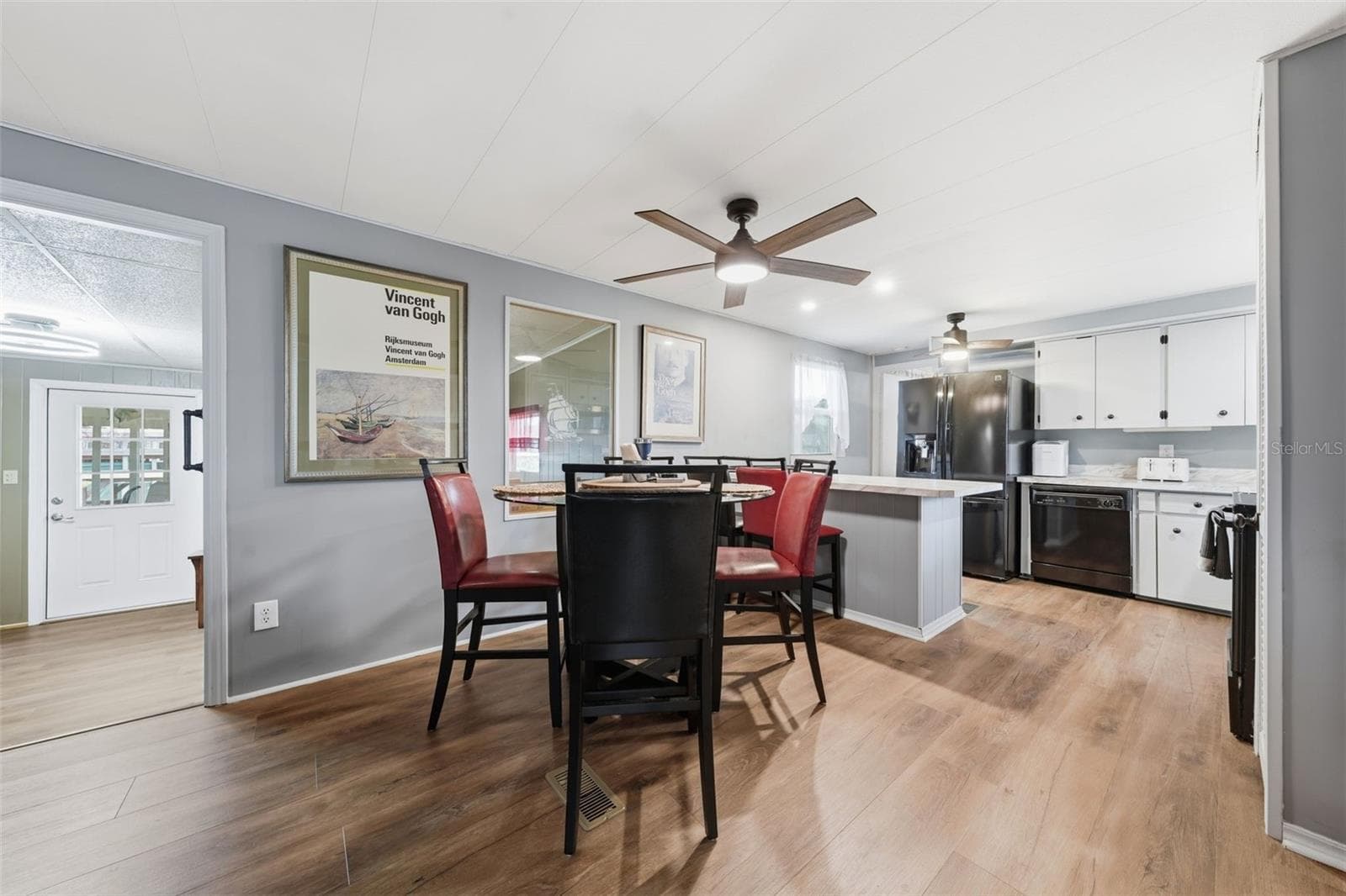 Mobile Home at 928 MORNINGVIEW DR, TAVARES, photo 15 of 63