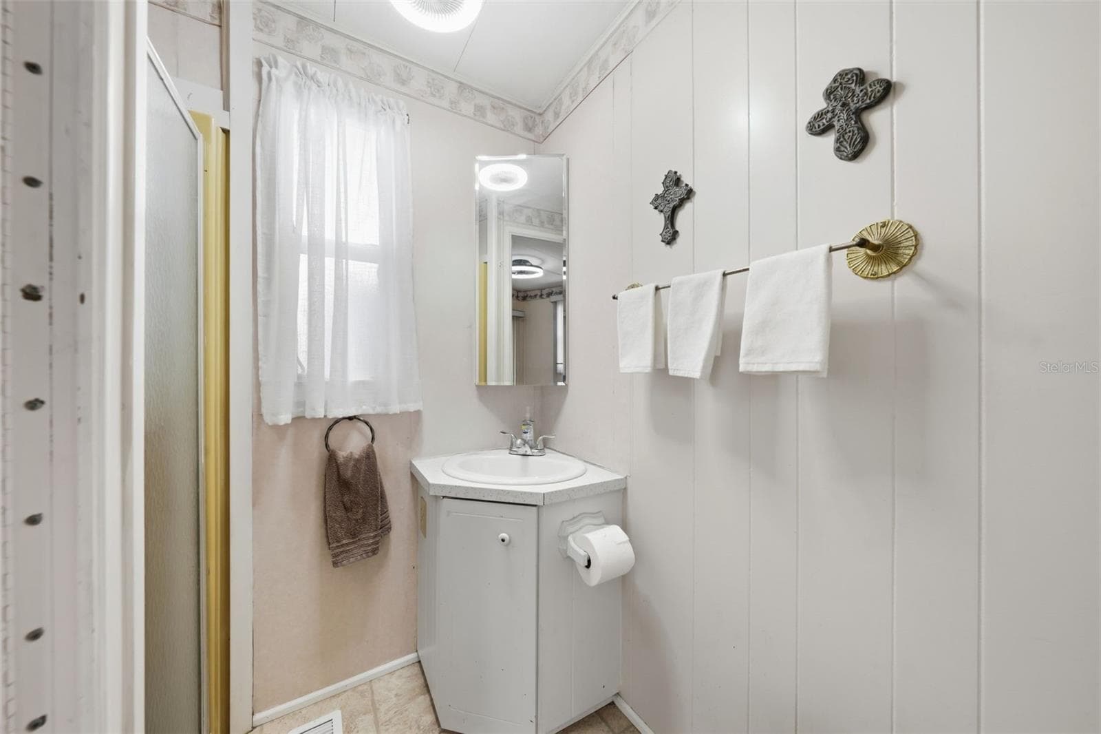 bath 2 - 928 MORNINGVIEW DR, TAVARES