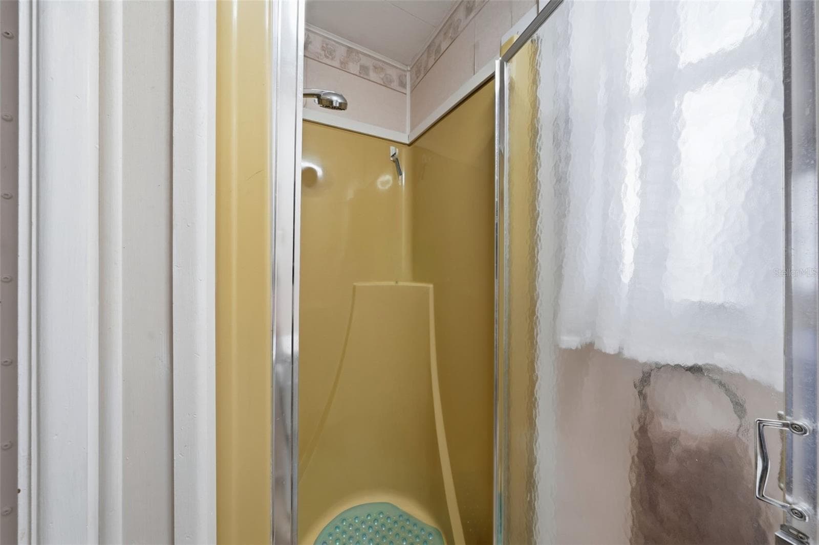 Mobile Home at 928 MORNINGVIEW DR, TAVARES, photo 23 of 63