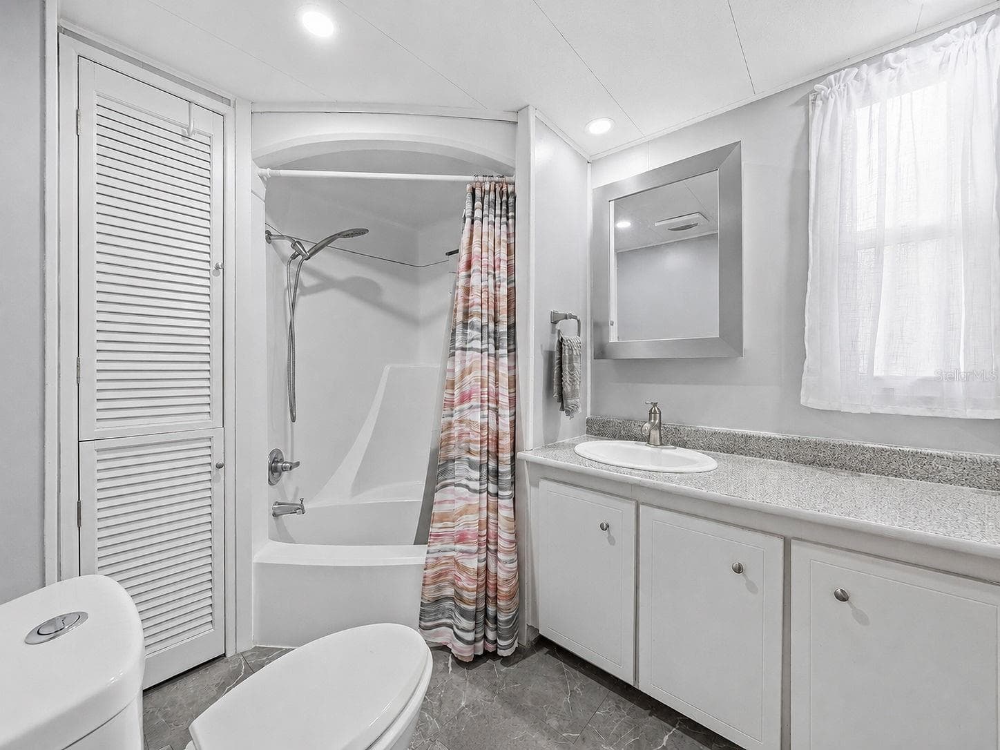 Mobile Home at 928 MORNINGVIEW DR, TAVARES, photo 31 of 63