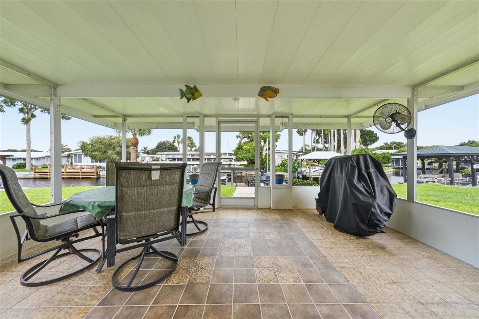 Mobile Home at 928 MORNINGVIEW DR, TAVARES, photo 39 of 63