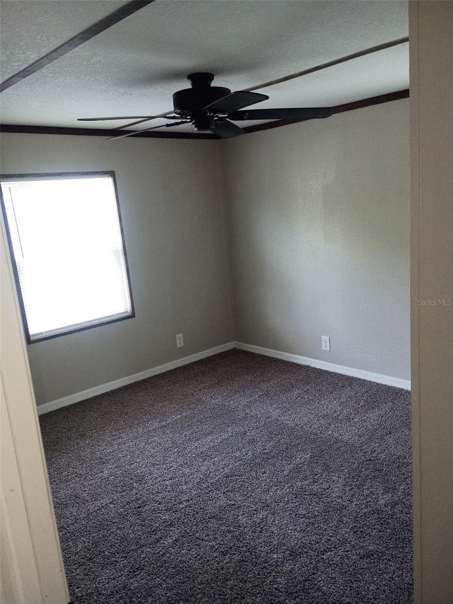 Manufactured Home at 11441 KO DR, LAKELAND, photo 12 of 25