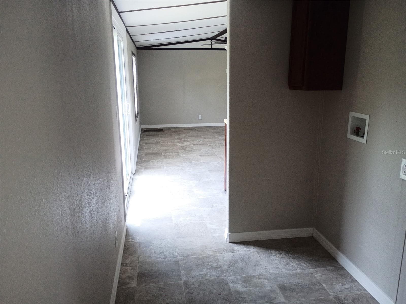 Manufactured Home at 11441 KO DR, LAKELAND, photo 19 of 25