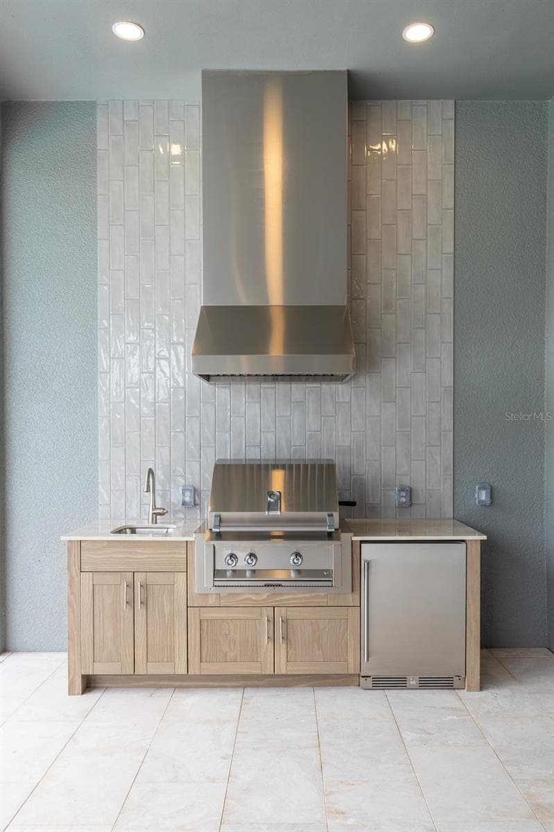 Outdoor kitchen - 257 BLUE PEARL CT., SARASOTA