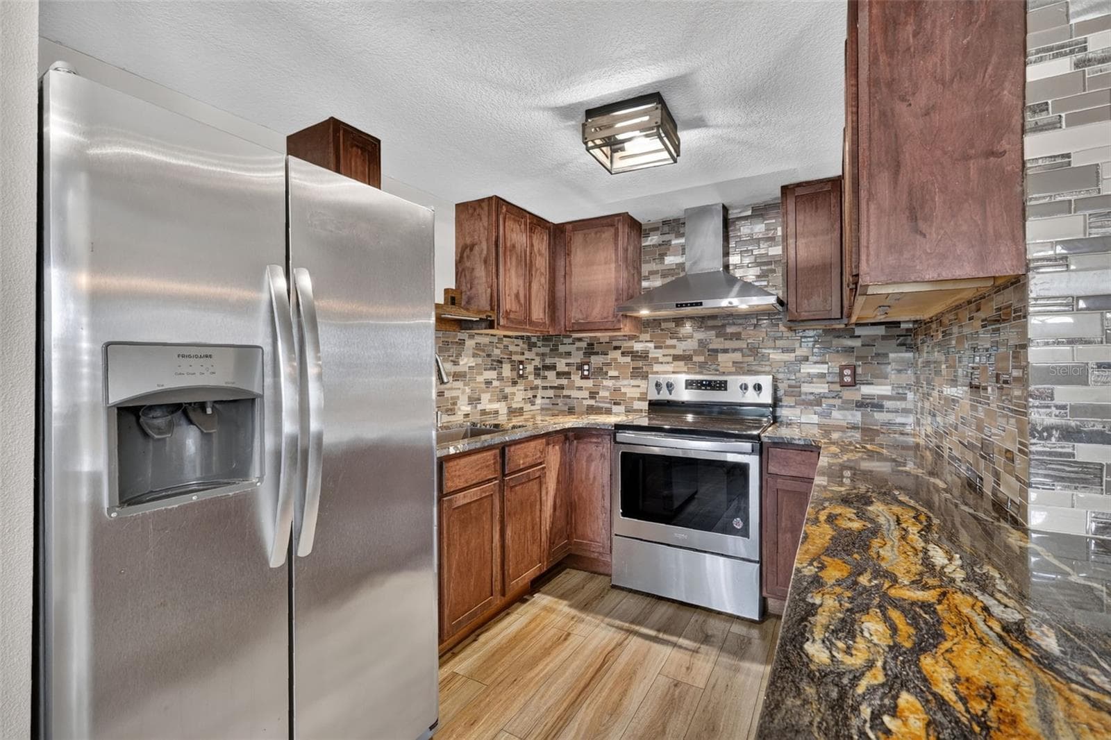 Single Family Residence at 1111 DORA AVE, TAVARES, photo 10 of 34