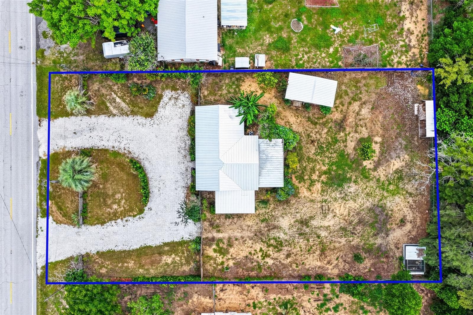 Single Family Residence at 1111 DORA AVE, TAVARES, photo 32 of 34
