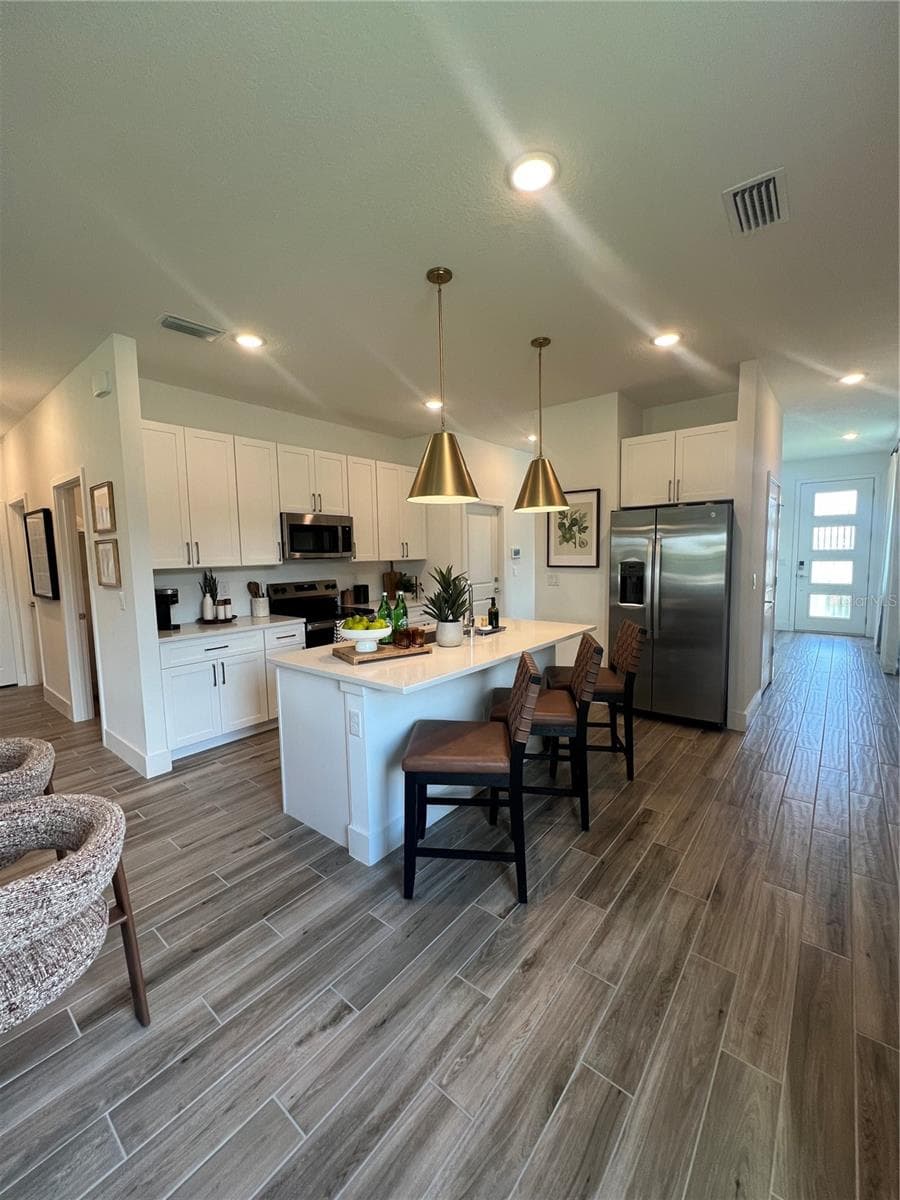 Single Family Residence at 101 ELENA LAVIN CIR, ORLANDO, photo 4 of 14