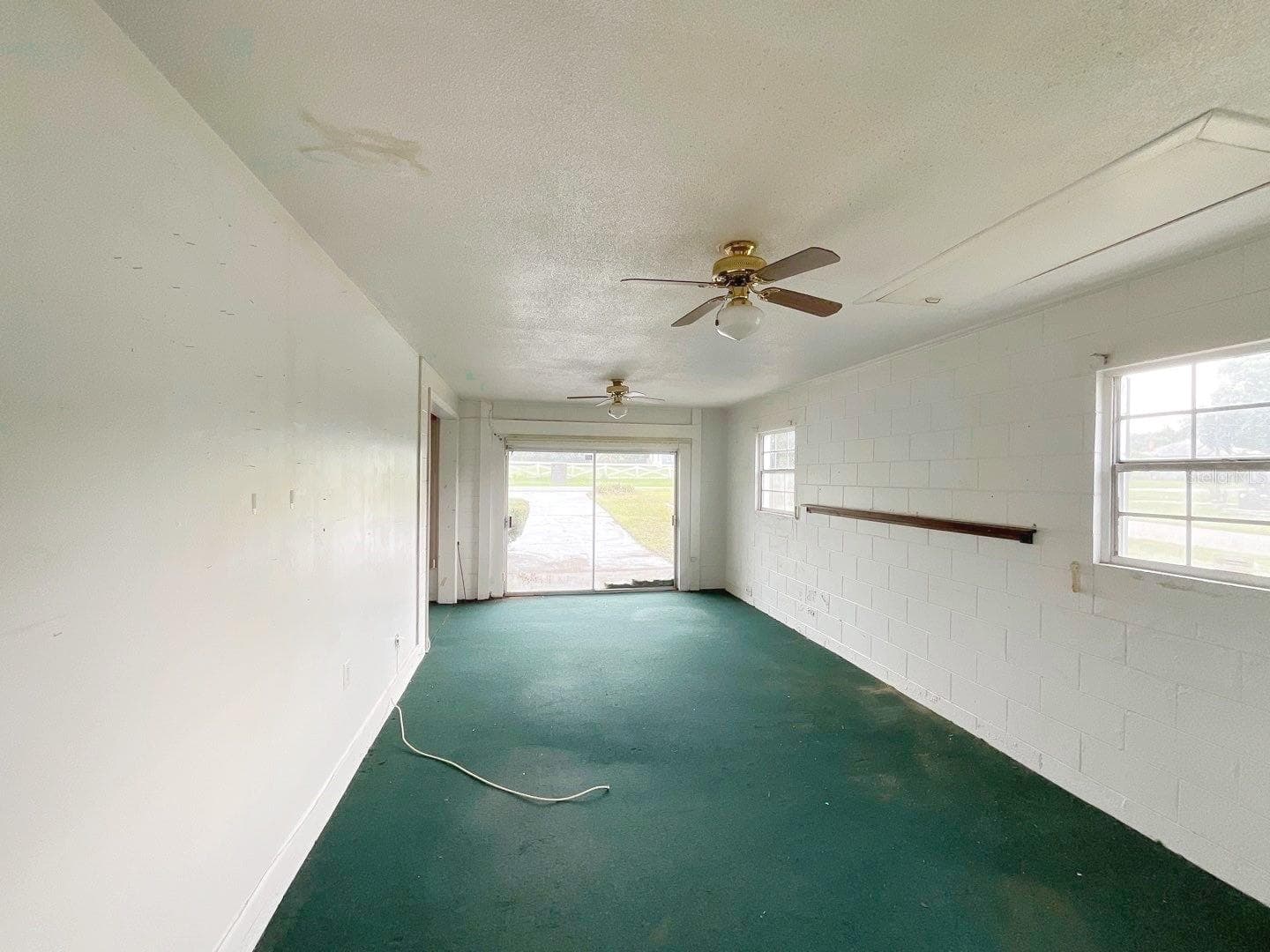 Single Family Residence at 603 W OCALA ST, UMATILLA, photo 9 of 26