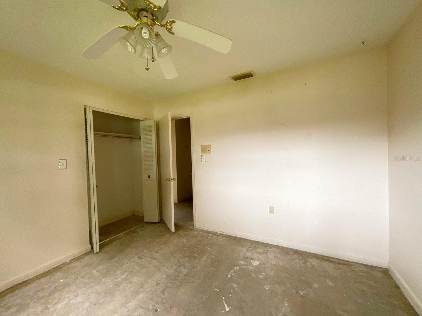 Single Family Residence at 603 W OCALA ST, UMATILLA, photo 13 of 26