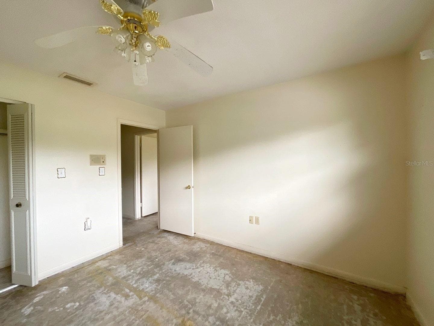 Single Family Residence at 603 W OCALA ST, UMATILLA, photo 18 of 26